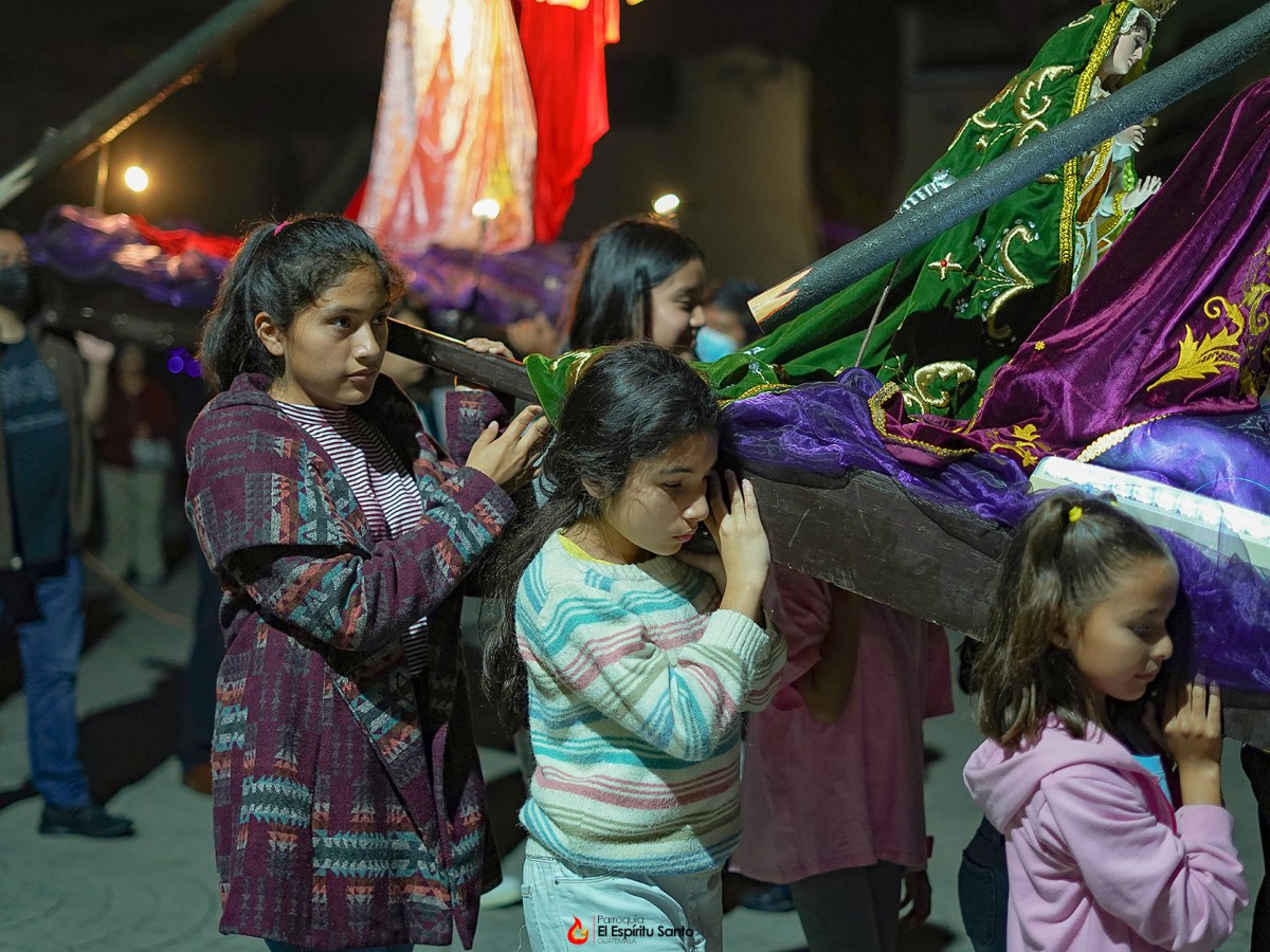 Nuestro Vía Crucis&nbsp;parroquial.