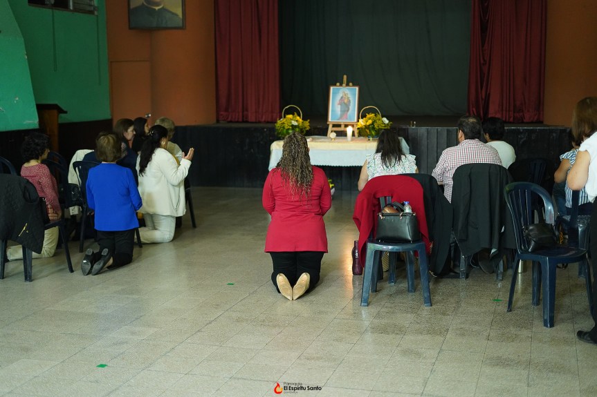 ADMA vive un momento de Adoración&nbsp;Eucarística