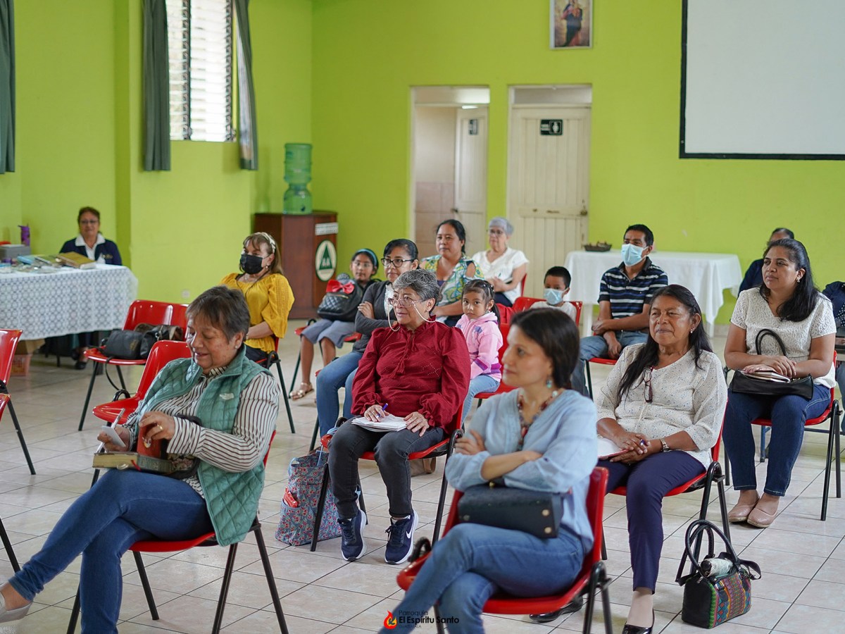 Las reuniones el último sábado de mes de Fuente de&nbsp;Vida