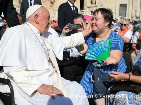 Papa Francisco: «Esta esperanza, esta fraternidad, no debe “volatizarse”, no, al contrario, debe organizarse,&nbsp;concretizarse»