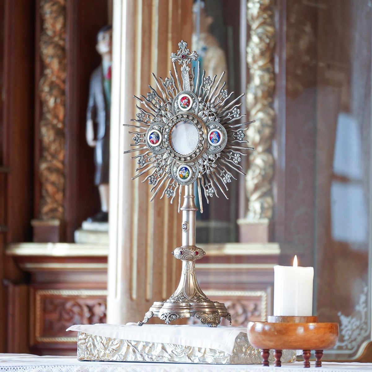 Oración a Jesús solitario en el Santísimo&nbsp;Sacramento