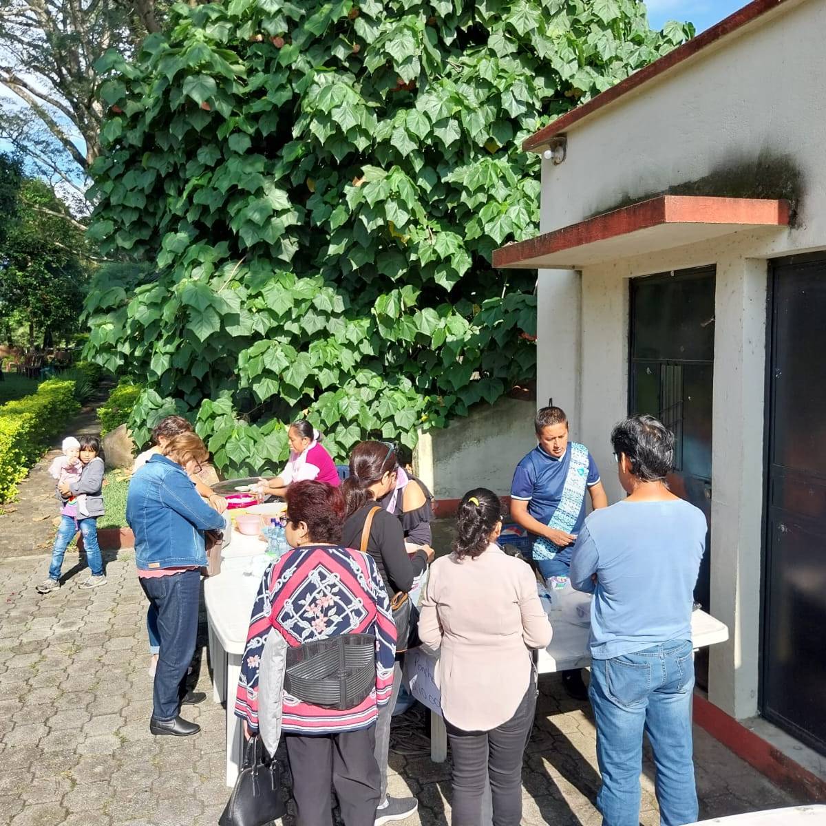 Recaudando fotos para la Virgen de&nbsp;Guadalupe