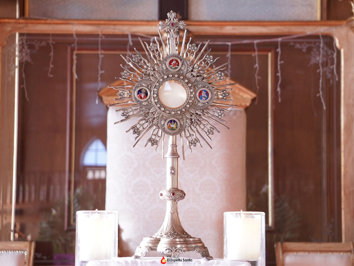 Un jueves en compañía de Jesús&nbsp;Sacramentado.