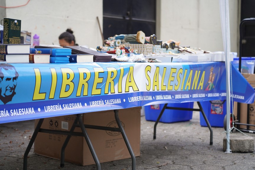 La Librería Salesiana de visita en nuestra&nbsp;parroquia