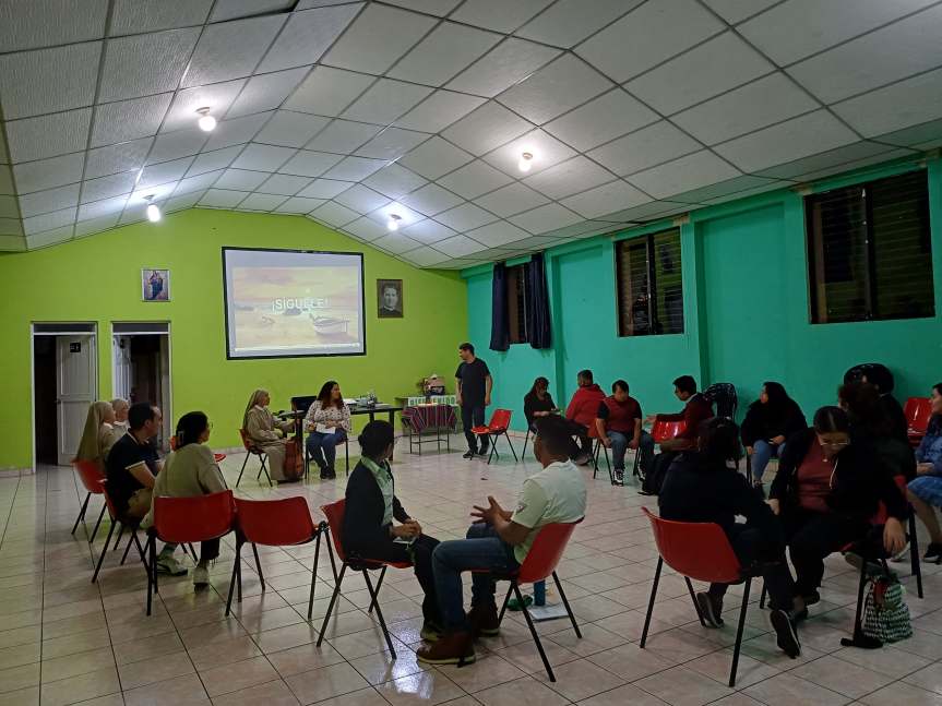 Consagrados: Amando al servicio del&nbsp;reino