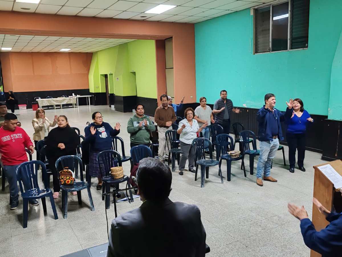 La mies es mucha y los trabajadores&nbsp;pocos