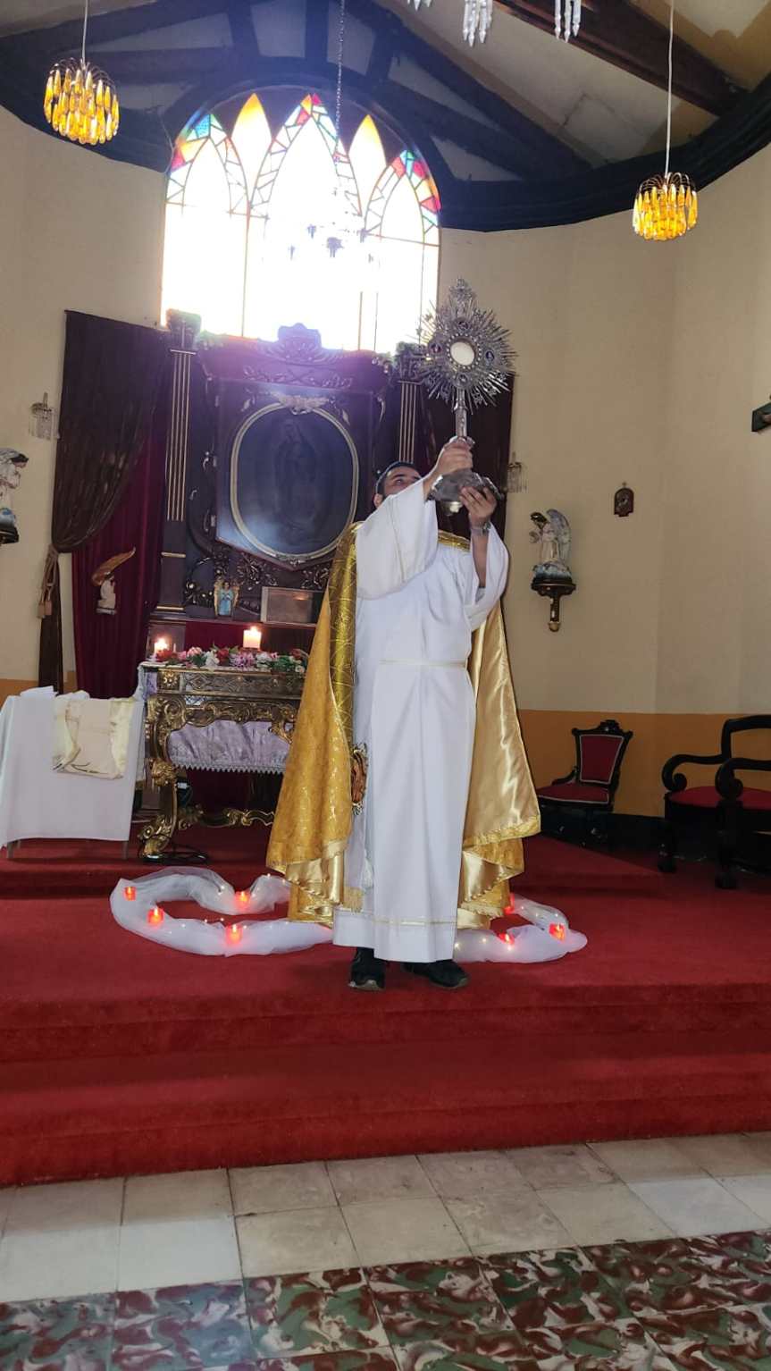 Recargando energías ante Jesús&nbsp;Vivo