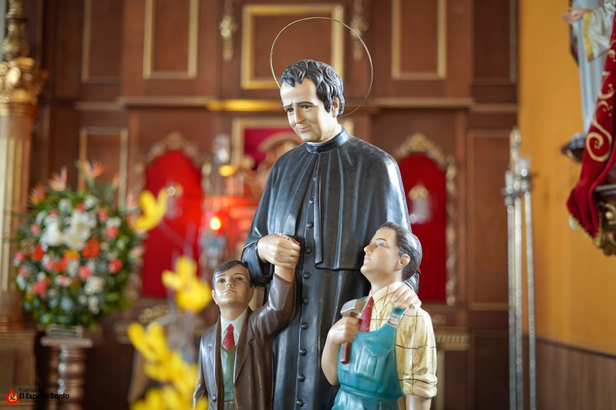 Don Bosco protégenos contra toda amenaza y&nbsp;peligro