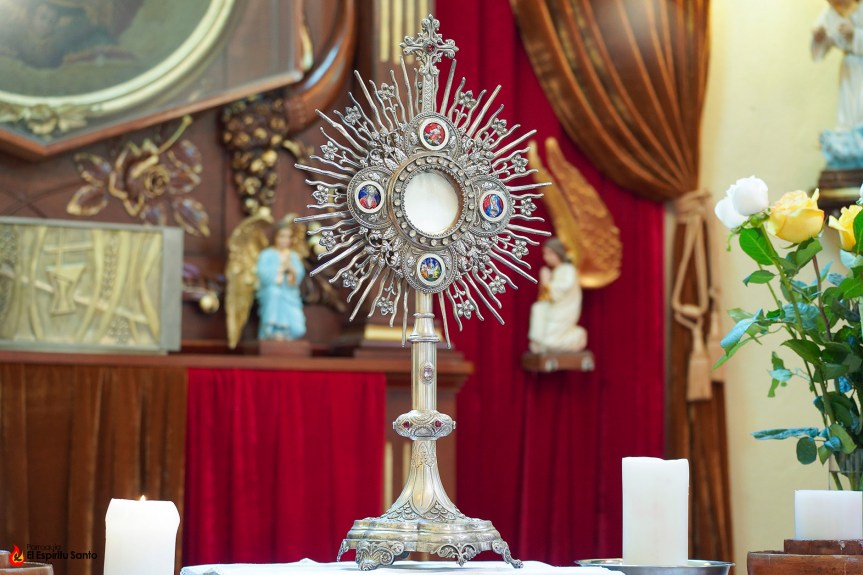 Adoración Eucarística