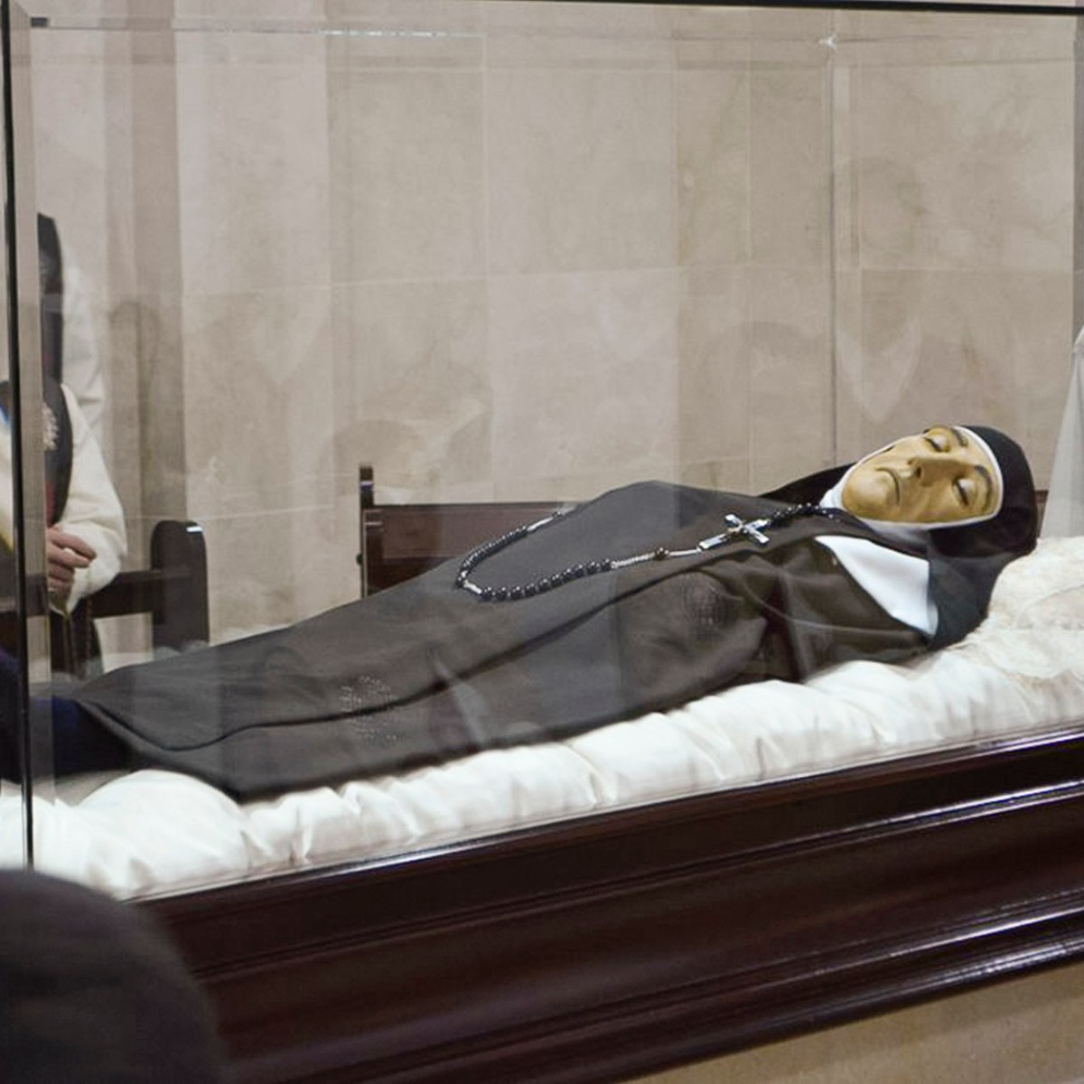 Pidiendo la intercesión de sor Encarnación&nbsp;Rosal