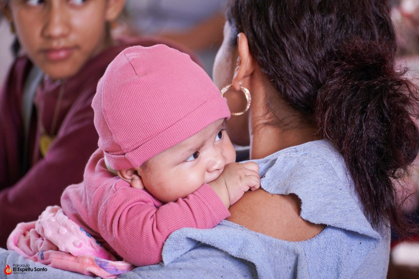 Oración, plática y revisión&nbsp;médica