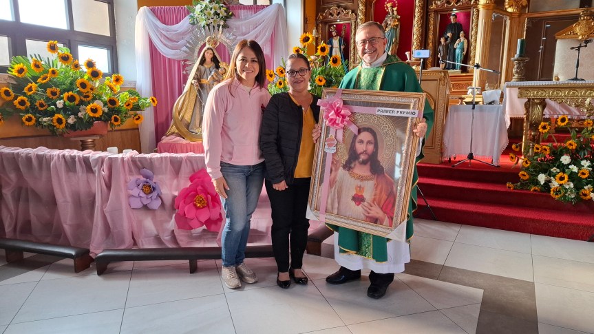 Ganadores de la rifa del grupo Dos&nbsp;Corazones