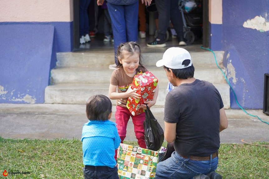 ADMA realiza la tradicional entrega de&nbsp;regalos