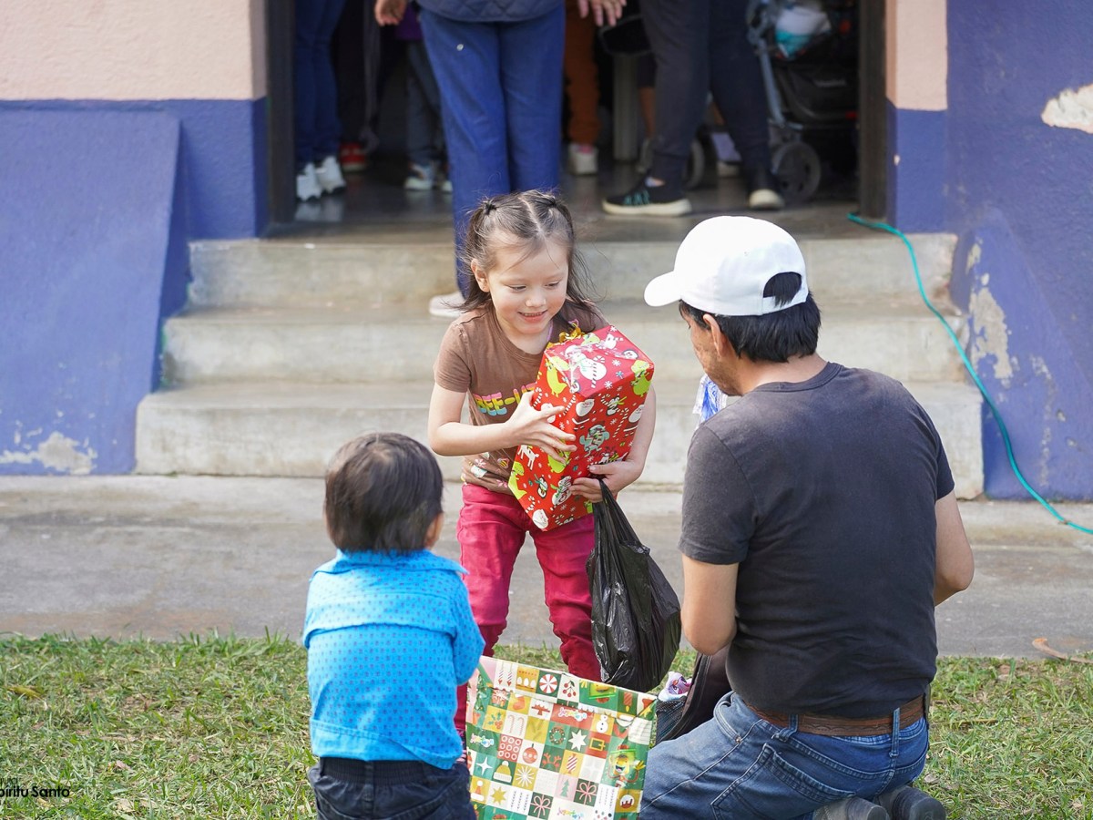 ADMA realiza la tradicional entrega de&nbsp;regalos