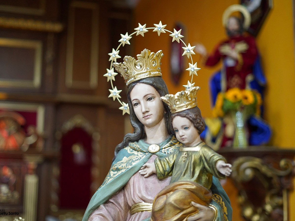 María Auxiliadora en espera de sus&nbsp;devotos