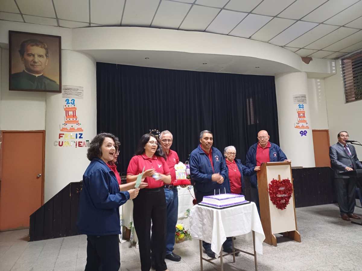 Aniversario y Día del Cariño en la Comunidad Espíritu&nbsp;Santo