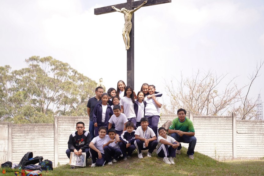 Los alumnos de quinto año del Miguel Magone participan en&nbsp;retiro