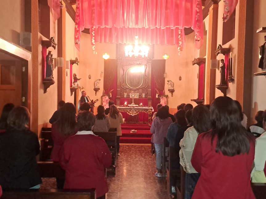 Una tarde ante Jesús&nbsp;Vivo