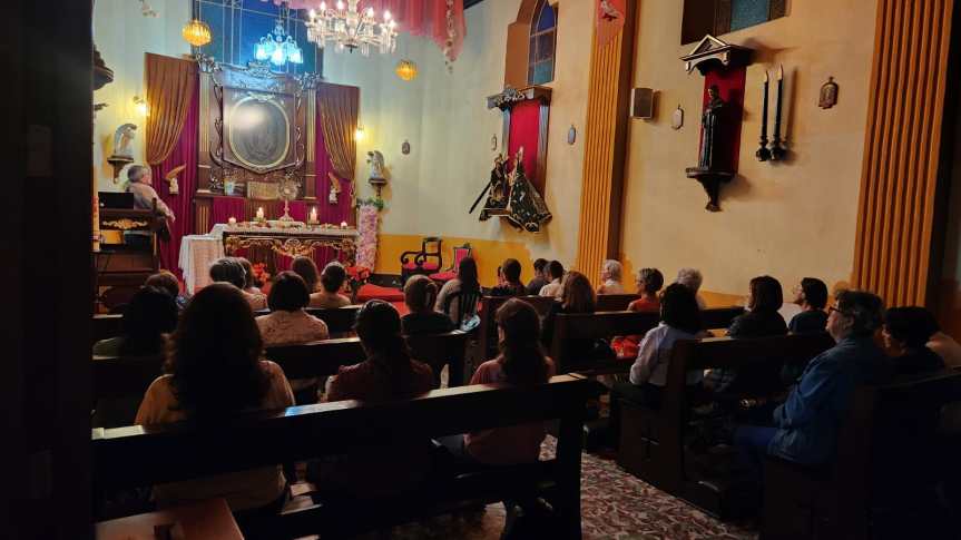 Cómo una madre, nos amó&nbsp;primero