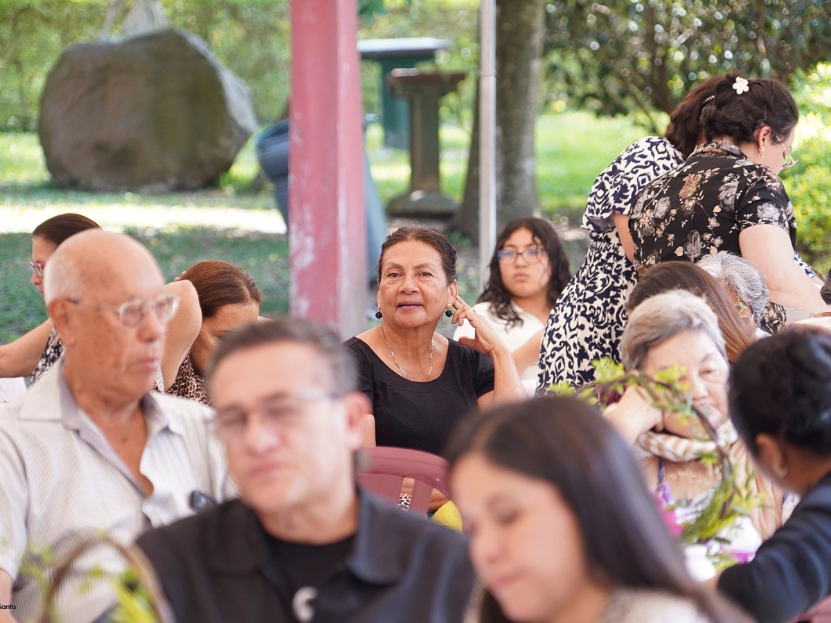 Celebrando a mamá con el Ministerio Santa&nbsp;Rita