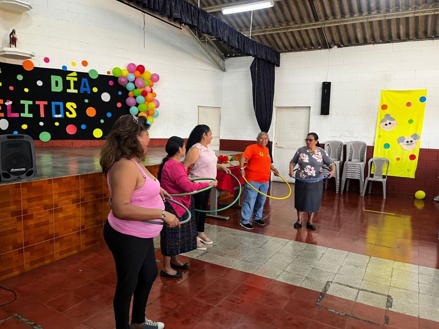 Celebración del Día de los Abuelitos en el Centro Escolar Miguel&nbsp;Magone