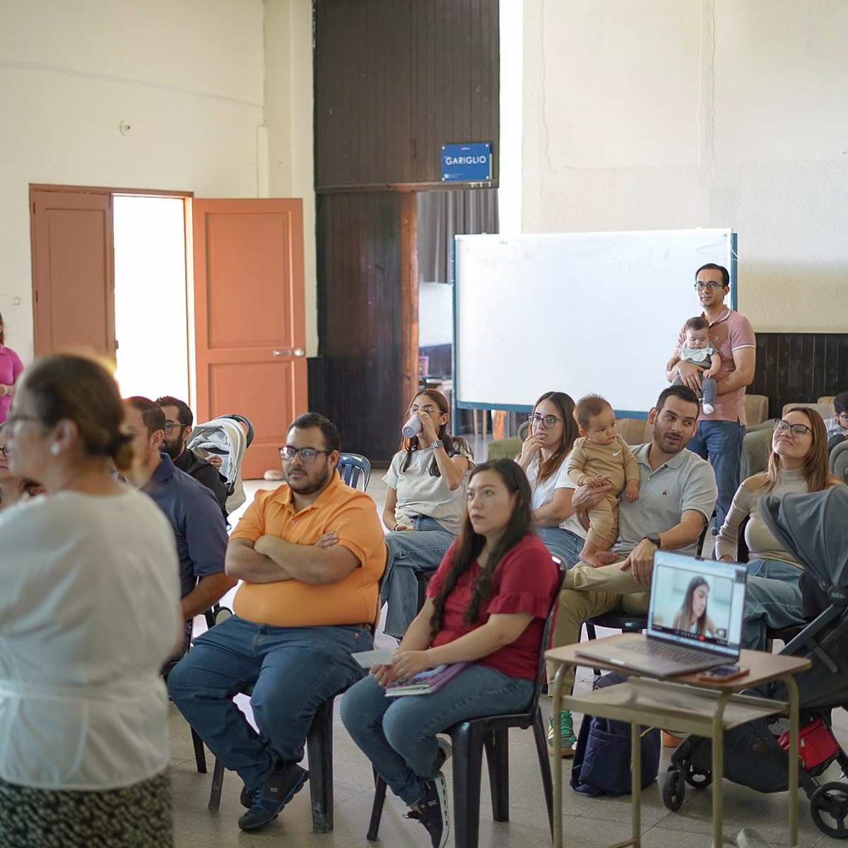 Charlas prebautismales reúnen a padres y&nbsp;padrinos