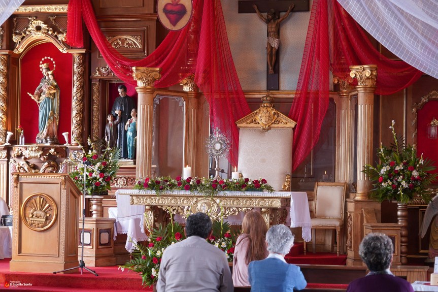 La Adoración pública al Santísimo&nbsp;Sacramento