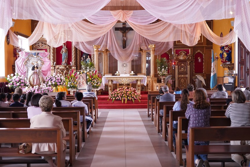 Inicia octubre con Adoración&nbsp;Eucarística