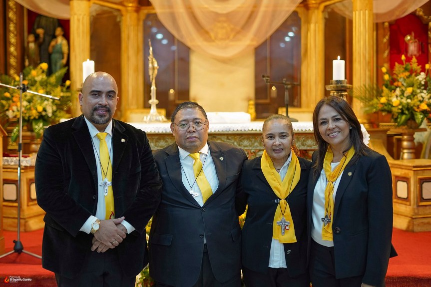 Institución de cuatro nuevos Ministros Extraordinarios de la&nbsp;Comunión