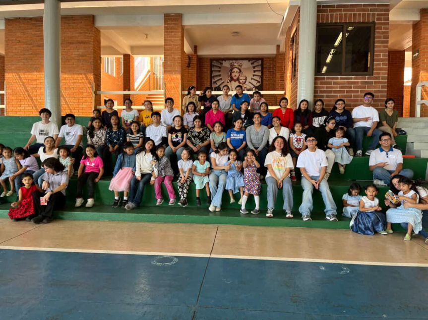 Chicos de ADMA Juvenil comparten juegos y fe en su primer&nbsp;voluntariado