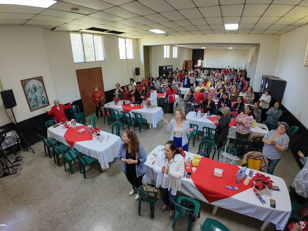 Entre oración y reflexión: así se vivió el tradicional desayuno de Fuente de&nbsp;Vida