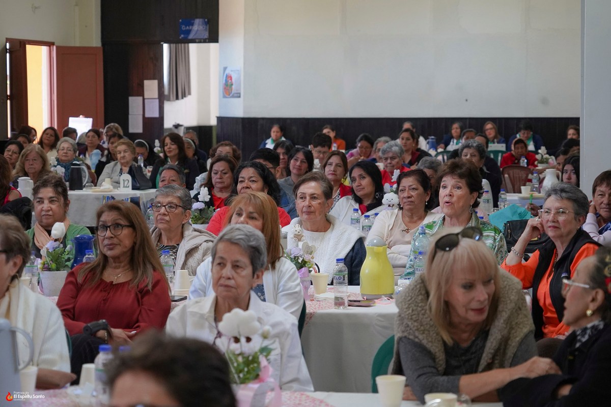 Mañana de sonrisas y fe. La Comunidad Fuente de Vida celebró el Día del&nbsp;Cariño