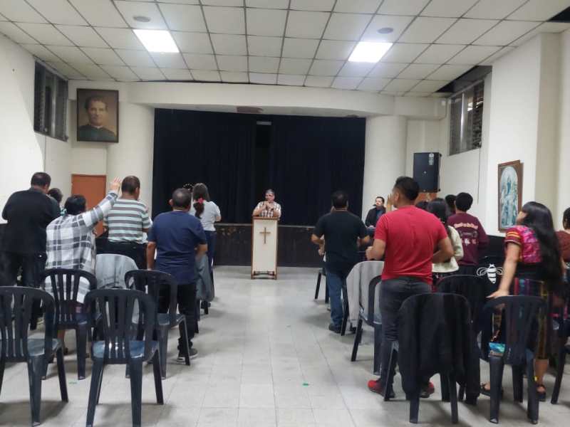 María al pie de la cruz marca la&nbsp;asamblea
